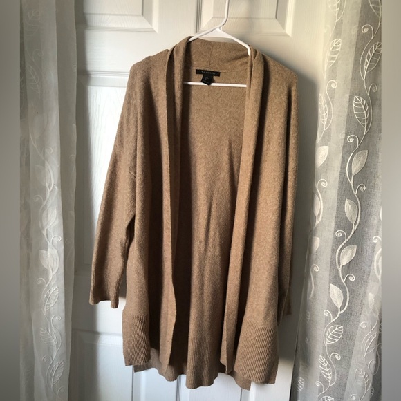 Tahari Women's Sweater cardigan 5% wool bland size M oversized - Picture 7 of 9
